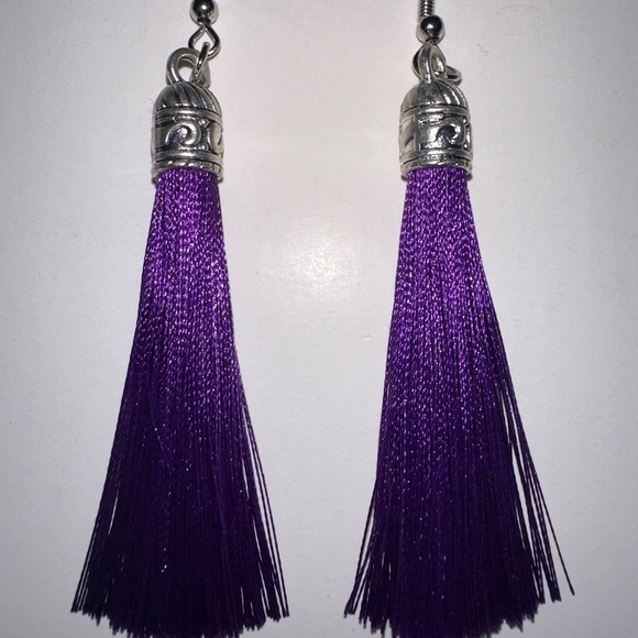 Jewelry - Purple tassel earrings